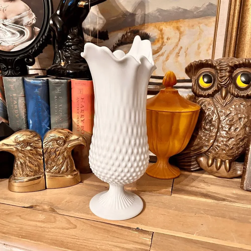 Vintage Fenton White Hobnail Handkerchief Pedestal Vase - 13